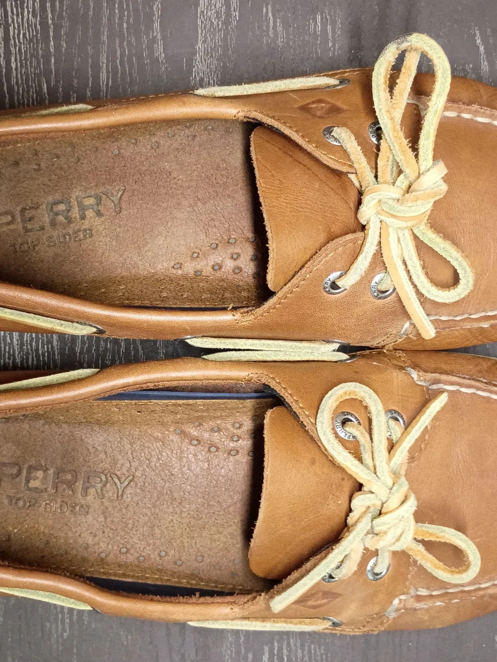 Sperry Tan/Cognac Leather Boat Shoes with Cream Laces/Soles. Men's 9.5 Like NEW!